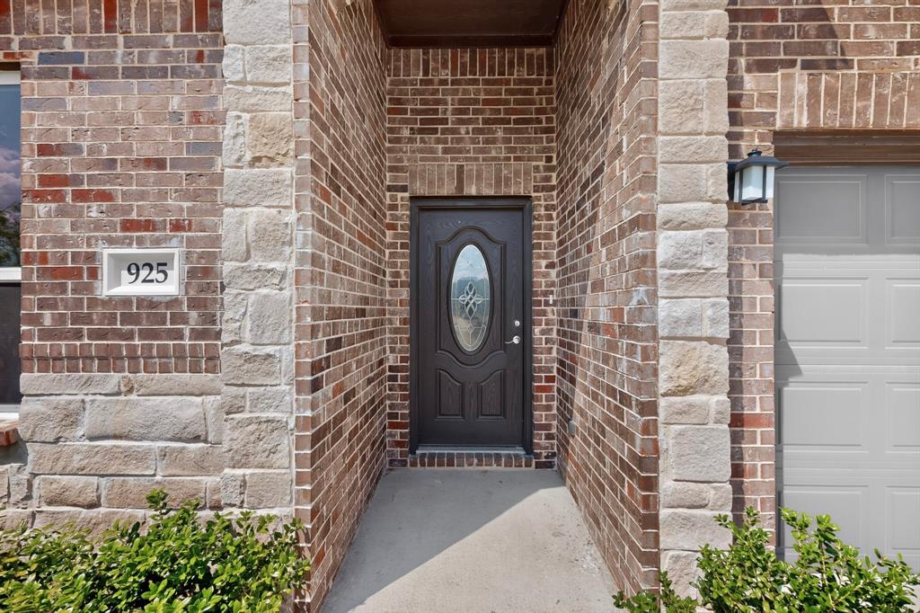925 Genesis Road