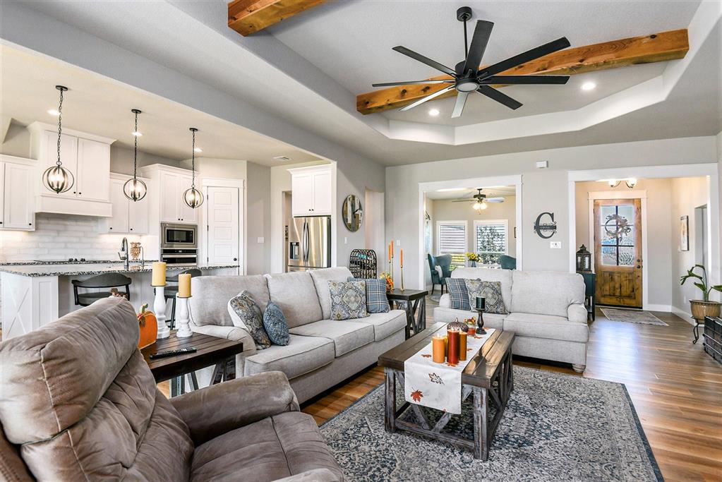 1024 Pioneer Crossing