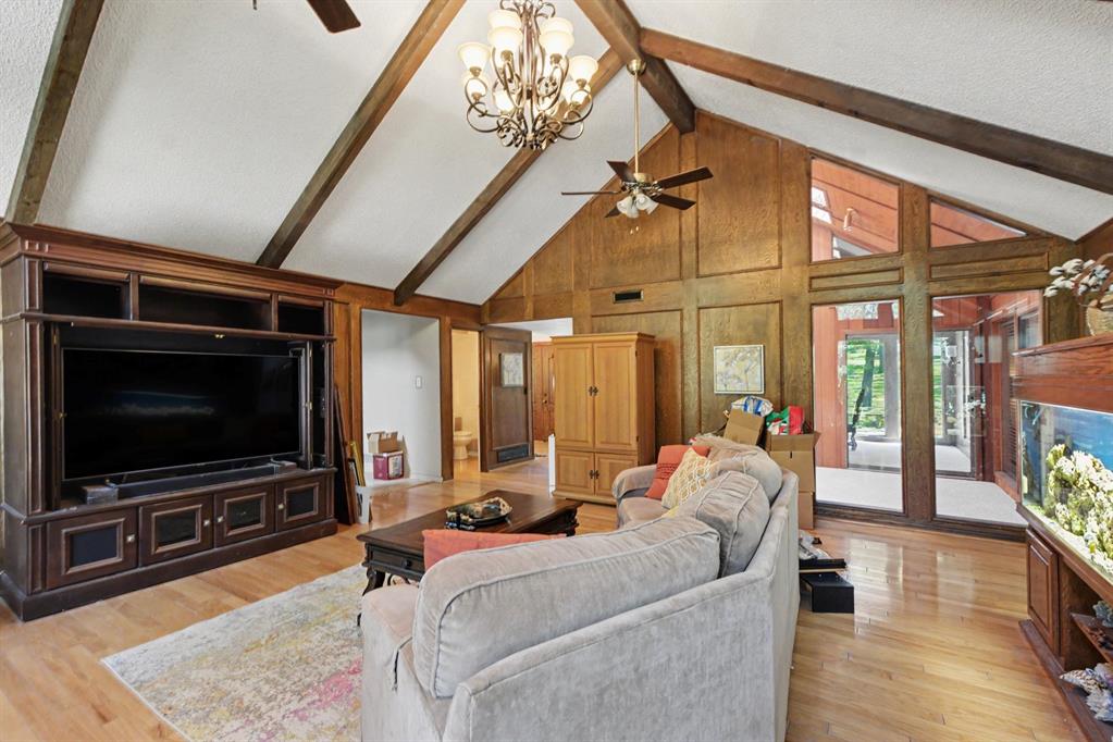 135 Creekside Drive