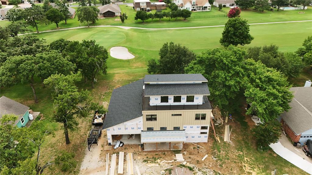 102 Huron Trail