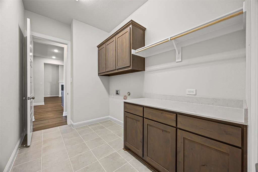 Tuscan Ests - Residential