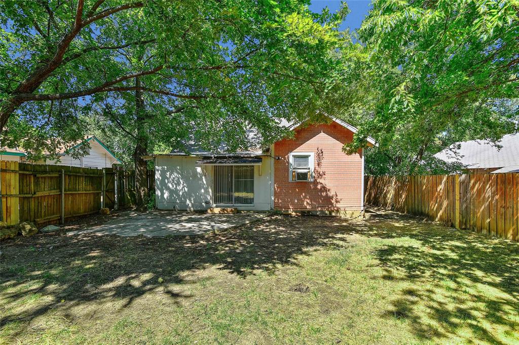 JONES & SUMMITT - Residential