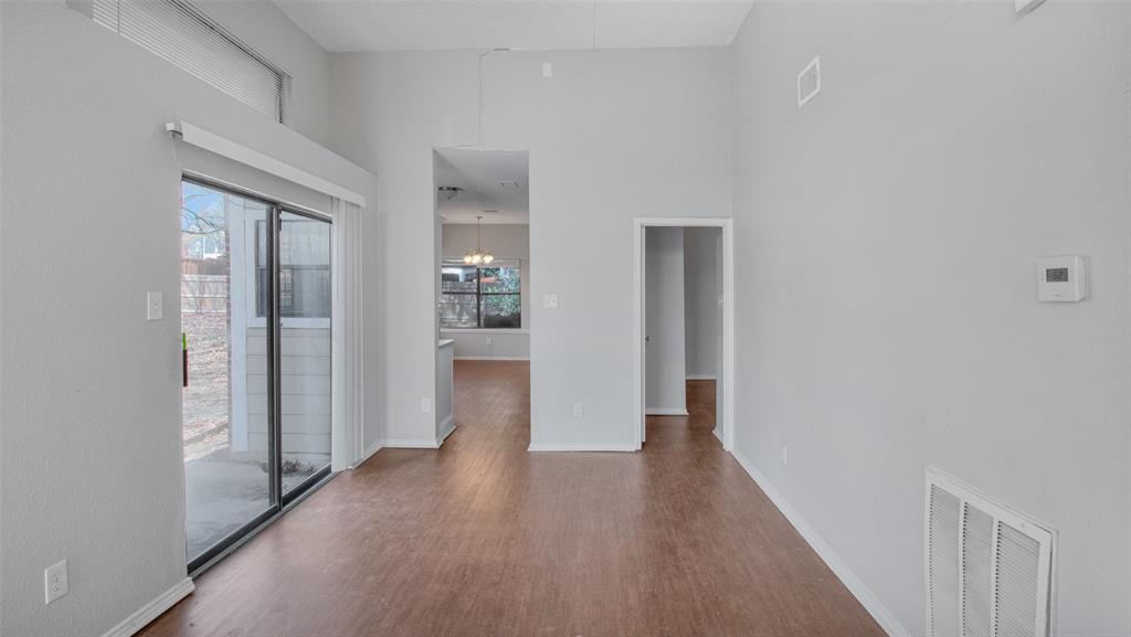 1527 Charleston Cove