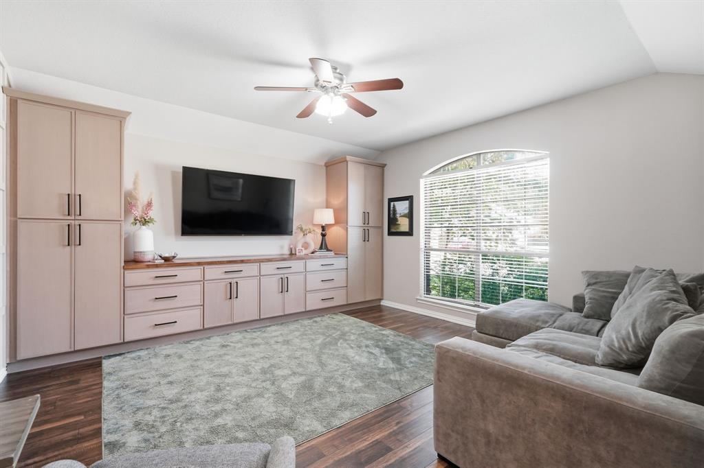 3220 Timber View Circle