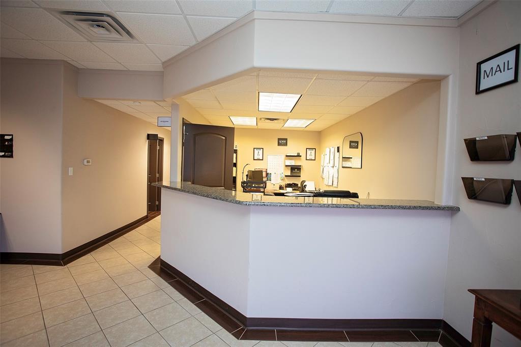 Town Graham - Commercial Sale