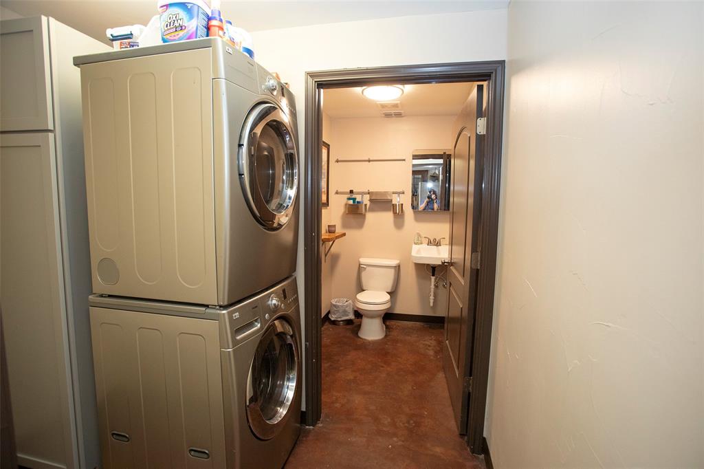 Town Graham - Commercial Sale