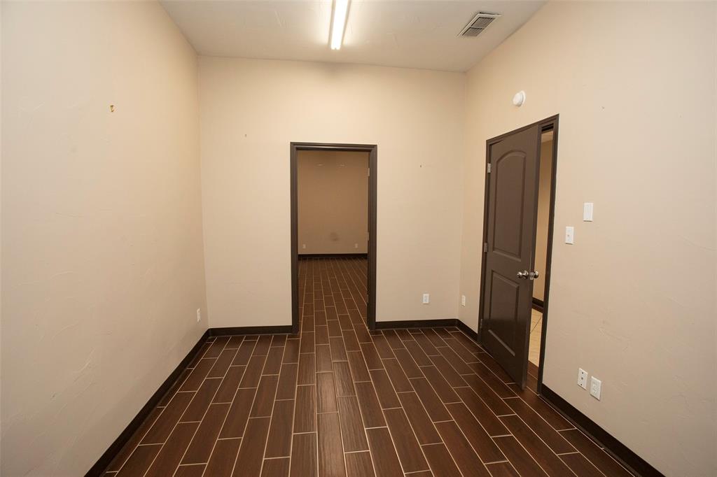 Town Graham - Commercial Sale