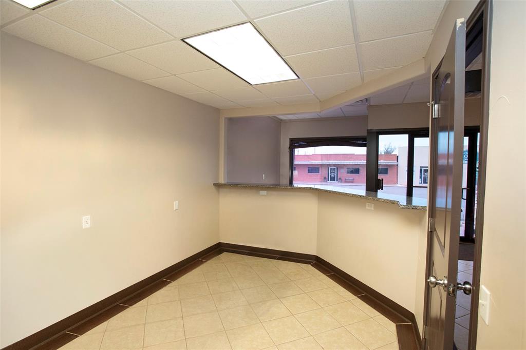 Town Graham - Commercial Sale