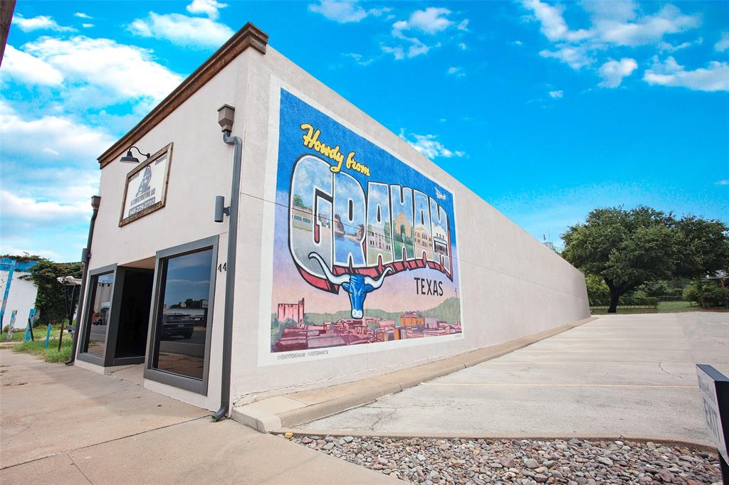 Town Graham - Commercial Sale
