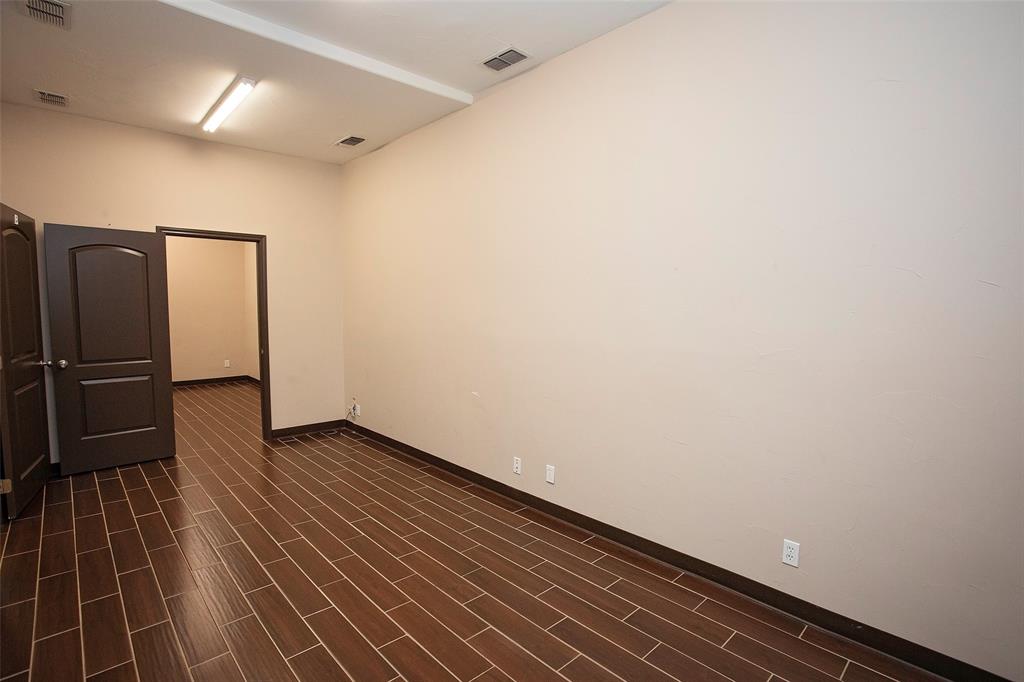 Town Graham - Commercial Sale