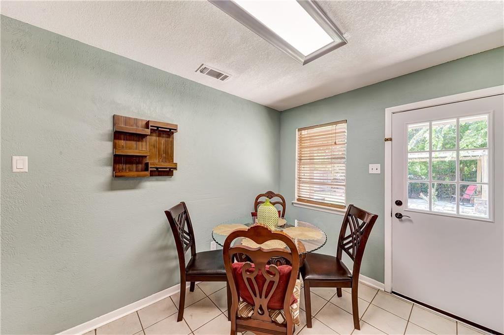 712 Ridgecrest Drive