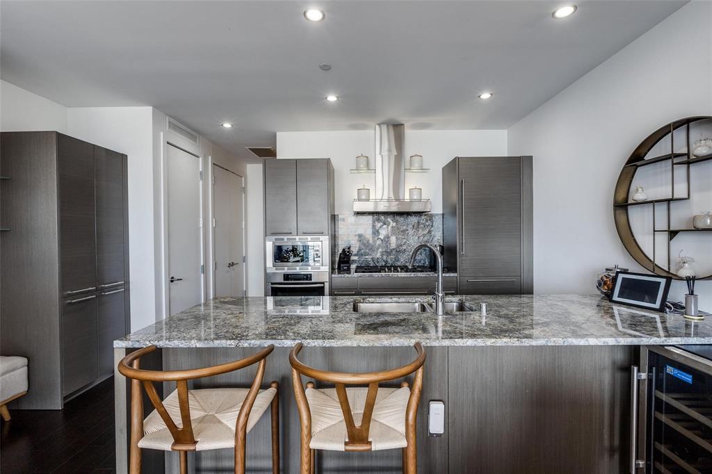 2900 McKinnon Drive 1606