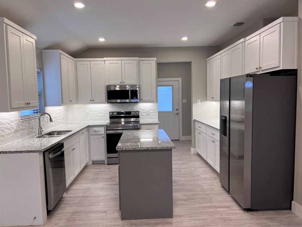 Friends Own Decoy Ests - Residential Lease