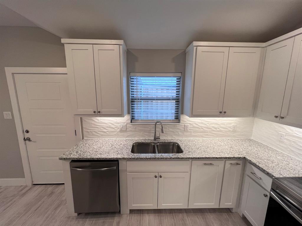 Friends Own Decoy Ests - Residential Lease