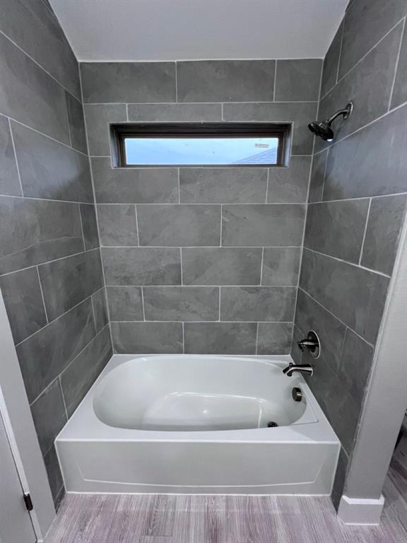 Friends Own Decoy Ests - Residential Lease