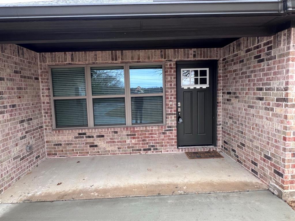 Friends Own Decoy Ests - Residential Lease