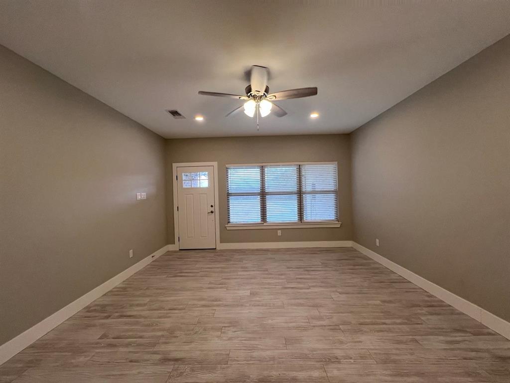 Friends Own Decoy Ests - Residential Lease