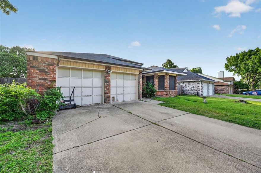 This property features a spacious open-concept layout, providing a strong foundation for updates and customization. With some TLC, this home presents a great opportunity to add value and make it your own. Situated in an established Arlington neighborhood, the property offers convenient access to major highways, making commuting to both Dallas and Fort Worth efficient. The location is near popular destinations such as AT&T Stadium, Globe Life Field, and Six Flags Over Texas, along with a variety of shopping, dining, and entertainment options including The Parks Mall at Arlington. The surrounding area offers ongoing growth and redevelopment, contributing to the property’s long-term potential. Whether considering updates for personal use or exploring investment possibilities, this home provides flexibility and opportunity in a well-connected Arlington location.