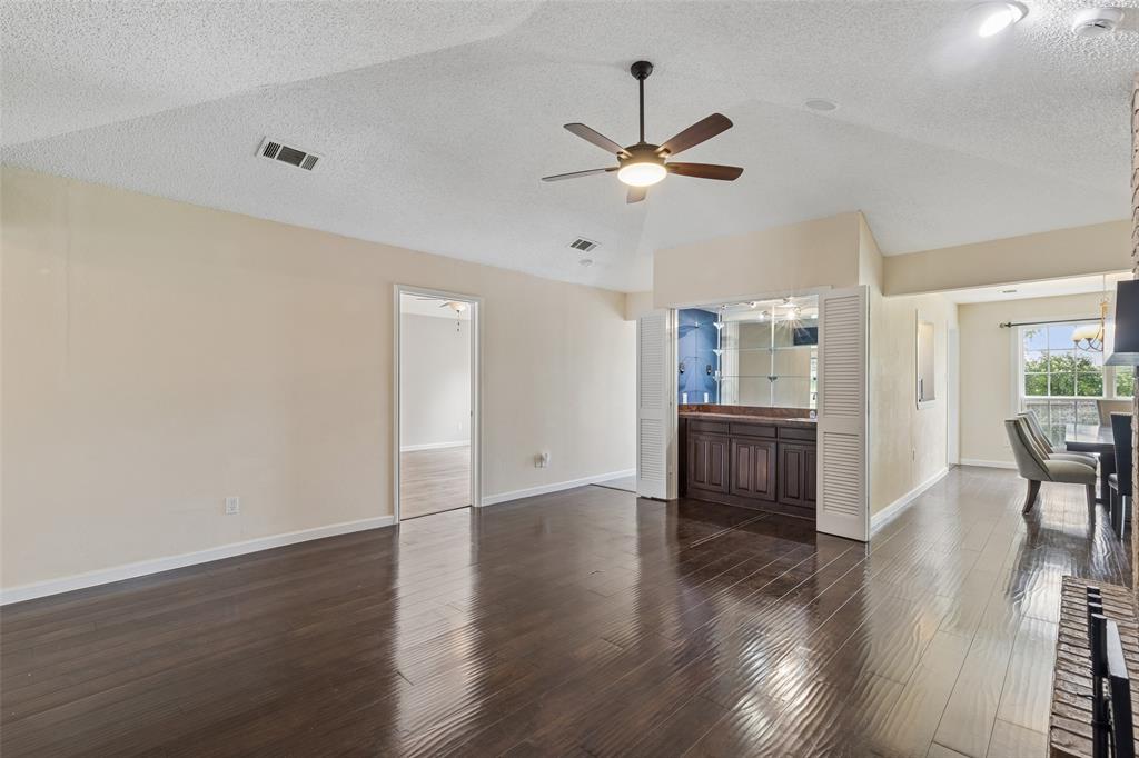 801 Country Club Place