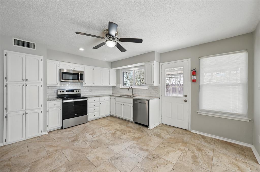 Arlington, Texas 76017, United States, 4 Bedrooms Bedrooms, ,2 BathroomsBathrooms,Residential,Active,95016