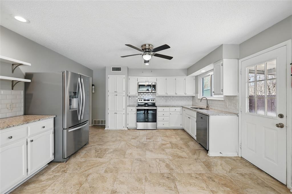 Arlington, Texas 76017, United States, 4 Bedrooms Bedrooms, ,2 BathroomsBathrooms,Residential,Active,95016