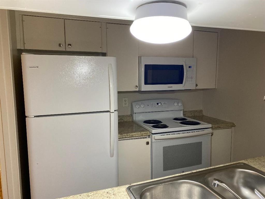 Dallas, Texas 75219, United States, 2 Bedrooms Bedrooms, ,1 BathroomBathrooms,Residential,Active,205387