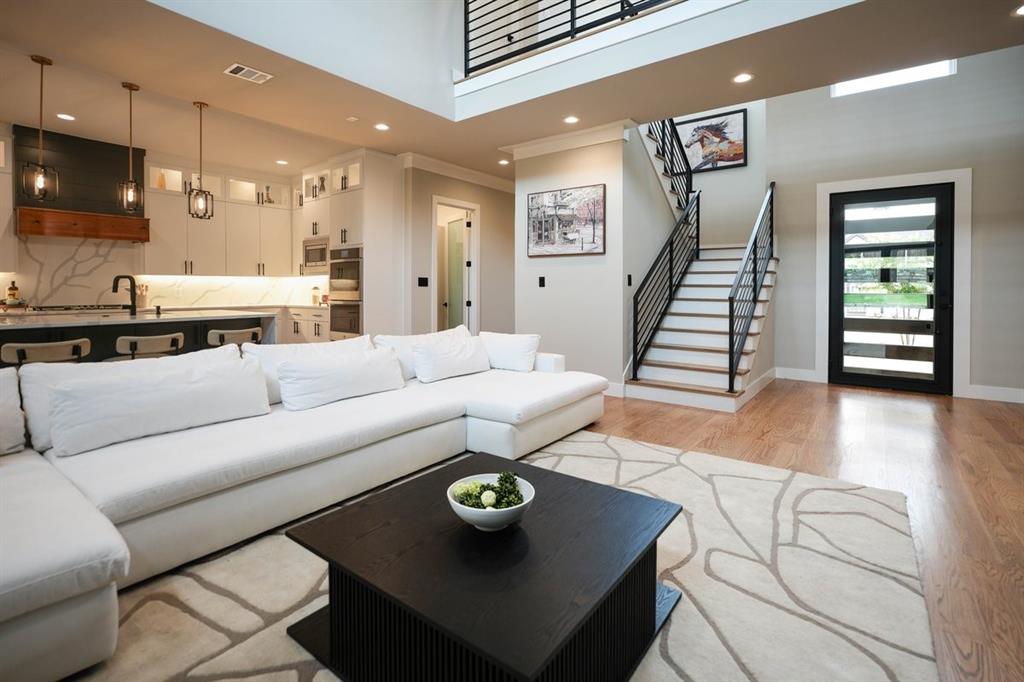 Fresh Meadows Estates - Residential