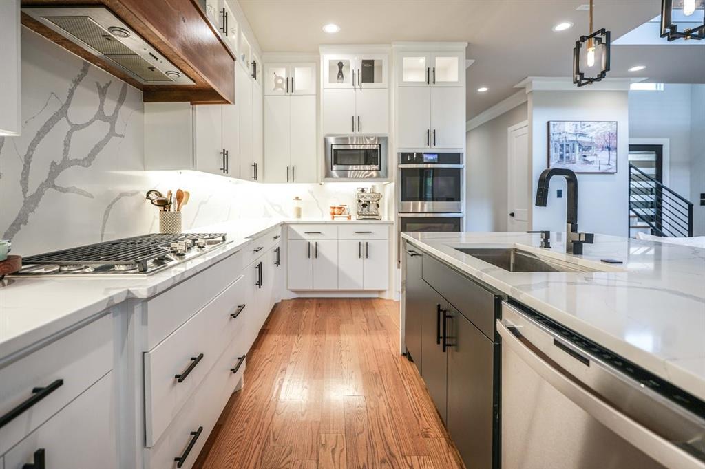 Fresh Meadows Estates - Residential