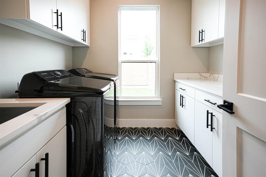 Fresh Meadows Estates - Residential