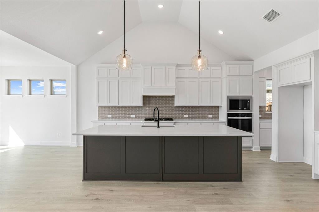 2331 Miranda Lane