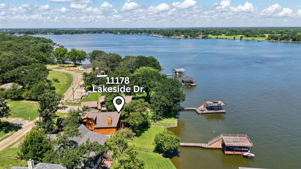 11178 Lakeside Drive