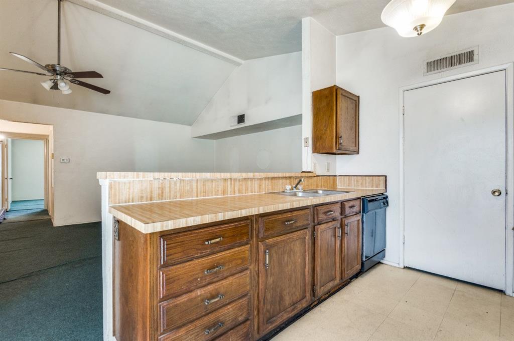 Woods 12 - Residential