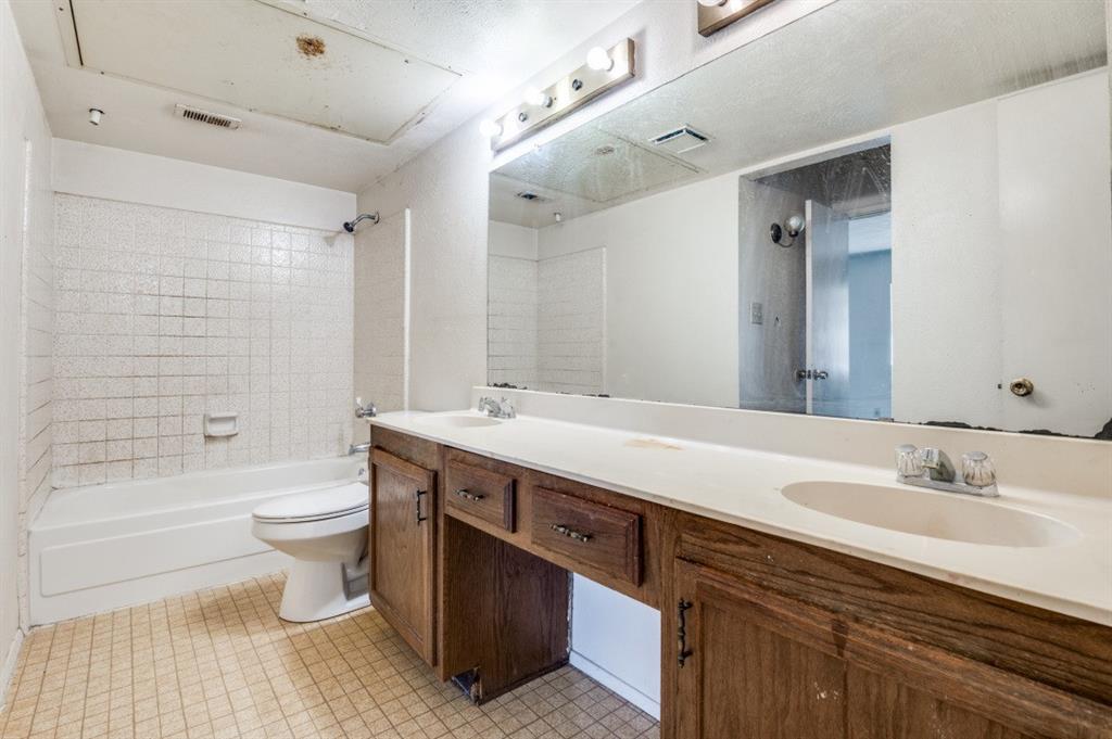 Woods 12 - Residential