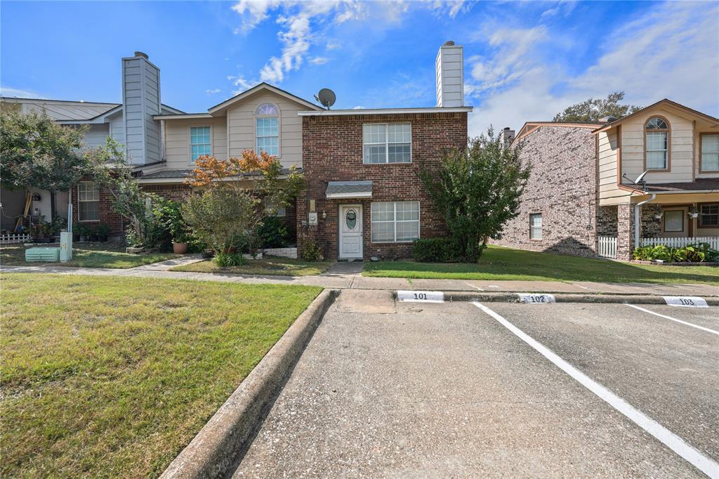 3917 Brandon Park