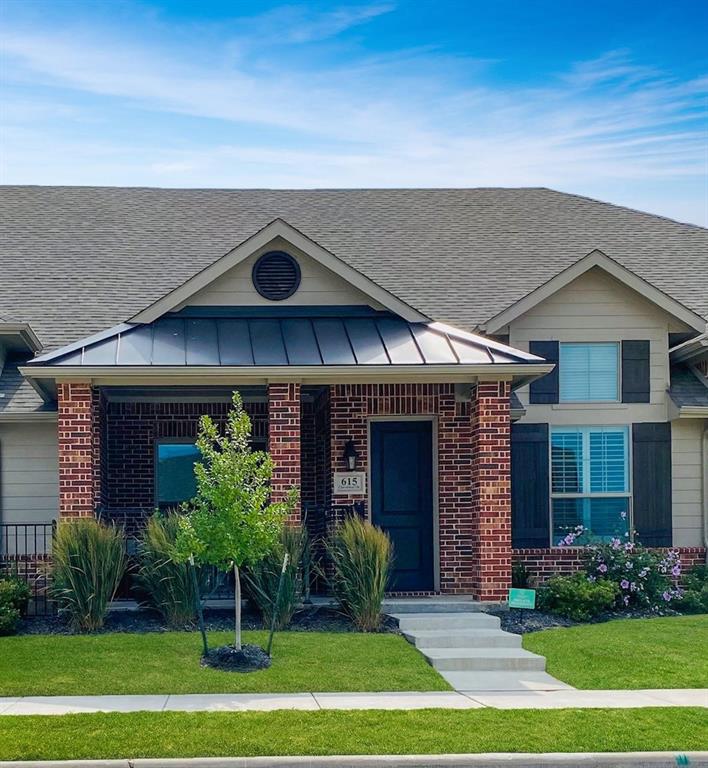 615 Cloverleaf Drive
