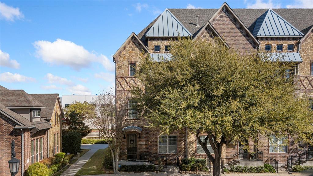 4021 Winsor Drive