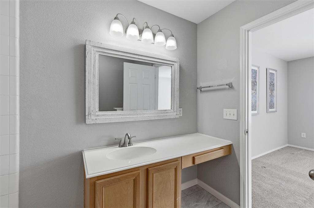 Pasquinellis Village On The Green - Residential