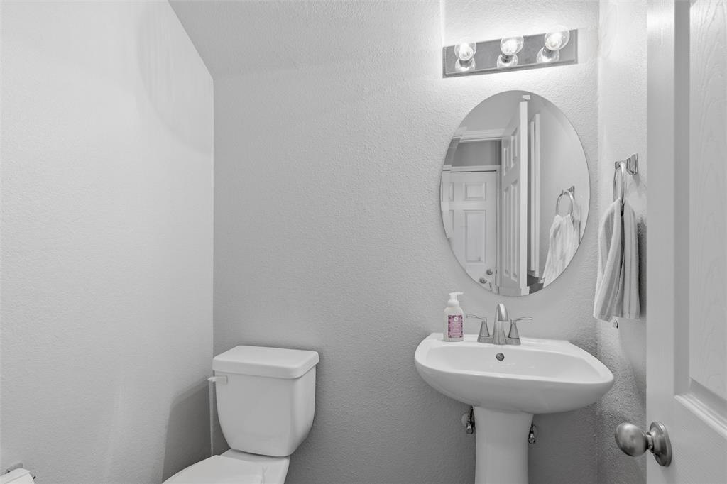 Pasquinellis Village On The Green - Residential