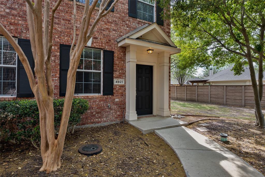 Pasquinellis Village On The Green - Residential