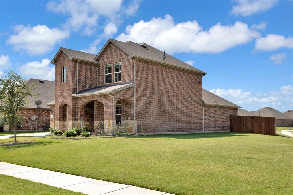 223 Fieldtrail Lane