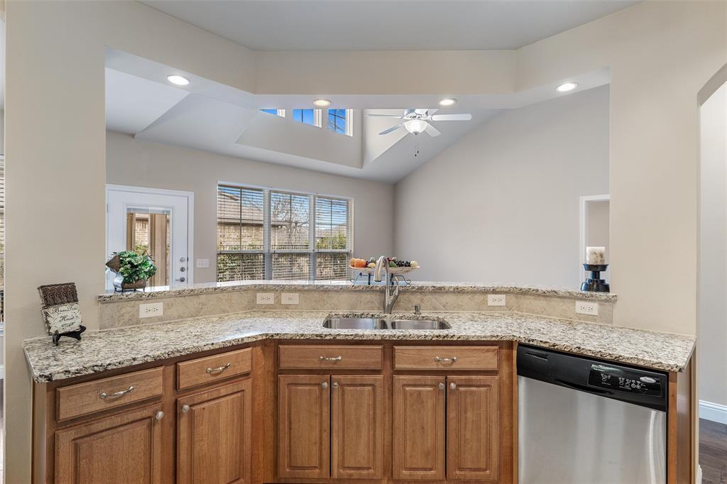 McKinney, Texas 75069, United States, 2 Bedrooms Bedrooms, ,2 BathroomsBathrooms,Residential,Pending,11912