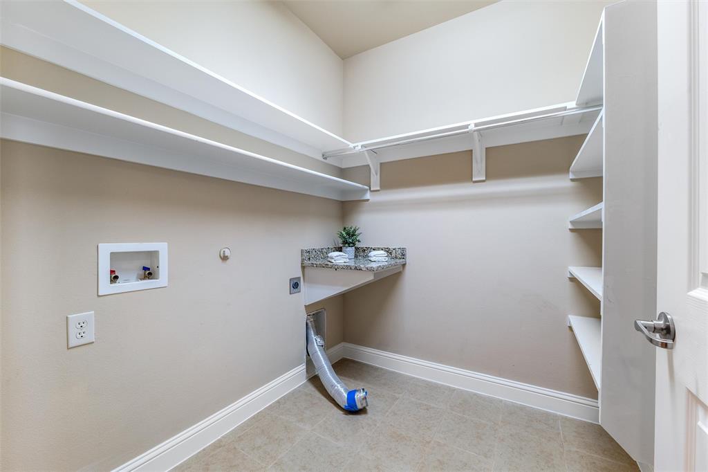 McKinney, Texas 75069, United States, 2 Bedrooms Bedrooms, ,2 BathroomsBathrooms,Residential,Pending,11912