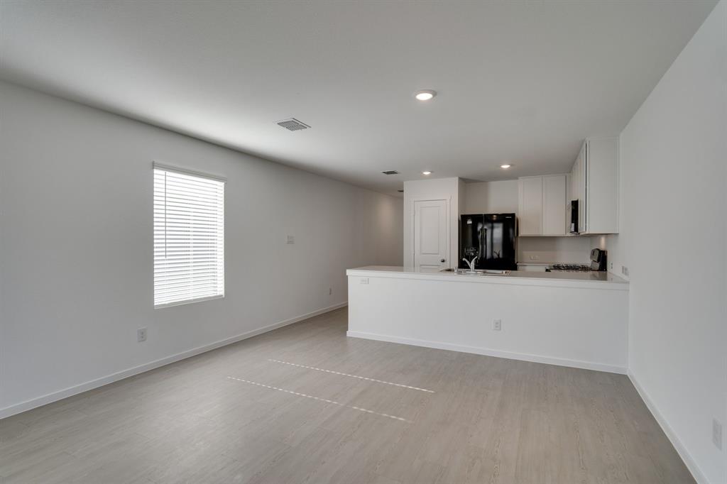 Foree Ranch Ph 3 - Residential Lease