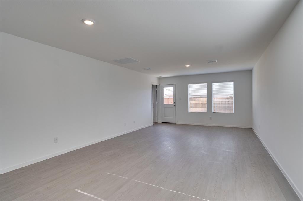 Foree Ranch Ph 3 - Residential Lease