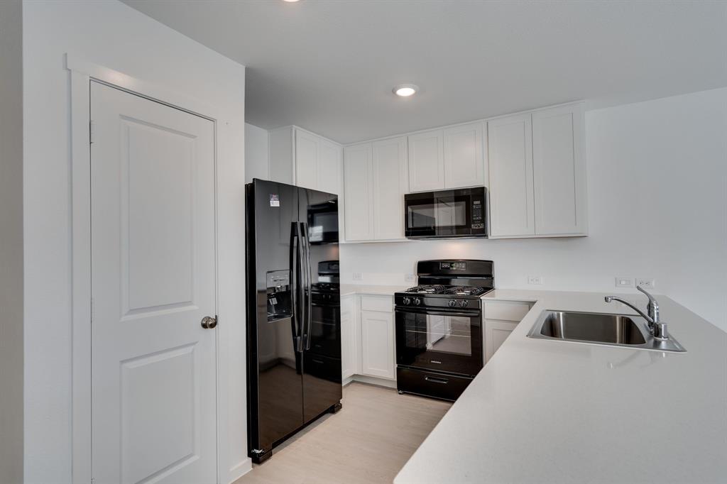 Foree Ranch Ph 3 - Residential Lease