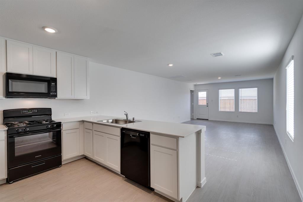 Foree Ranch Ph 3 - Residential Lease