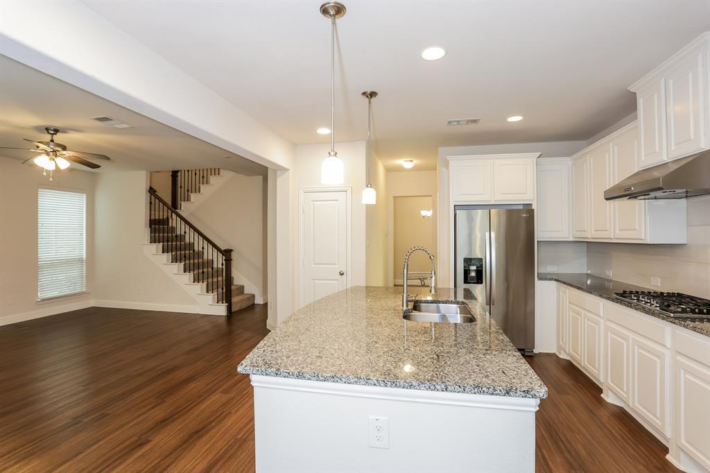 Castle Hills Realm West Add - Residential Lease