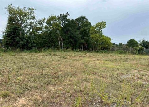 2741 Estes Parkway Longview TX 75602