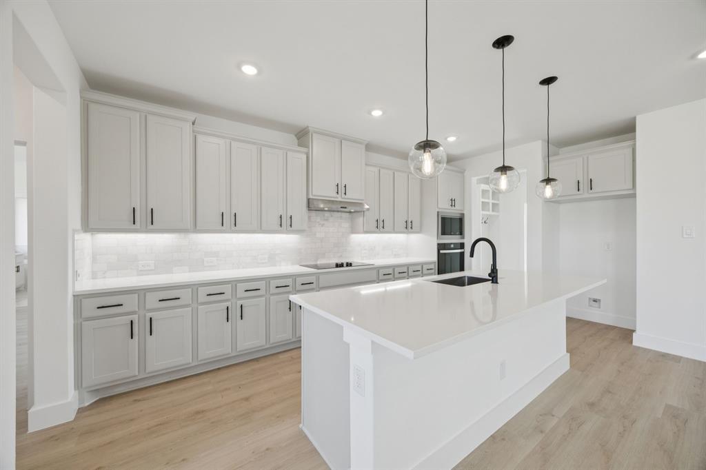 Lakeway Estates - Residential