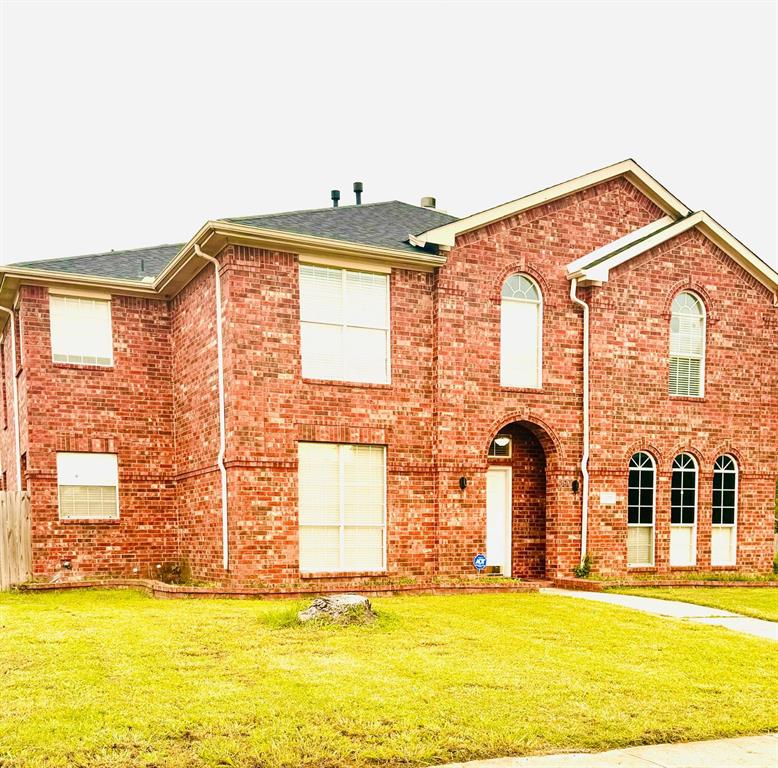 Photo 1 of 33 of 800 Forestbrook Drive house